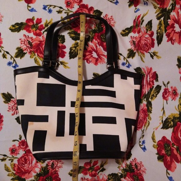 The Limited Large Geometric Black & Cream Tote Purse Handbag - Picture 6 of 9